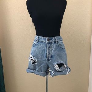 Denim high waisted shorts!